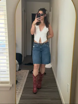 BDG Urban Outfitters Mid-Rise Denim Shorts thumbnail 8