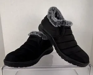 Minnetonka Timpson Twin Gore Ankle Boots Women’s Size 6 Black With Grey Faux Fur thumbnail 1