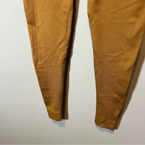 SetActive SculptFlex Cropped Leggings Gold‎ Mustard Small thumbnail 3