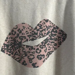 Wildfox Cream Pink Oversized Long Sleeve Sweatshirt thumbnail 2