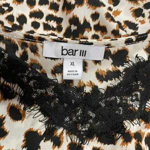 Bar III Slip On Cami Women’s XL Black Ivory Animal Print Eyelash Lace Tank Top thumbnail 8