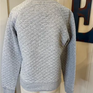 Smith & Rogue Quilted Crewneck Sweatshirt in Light Gray Size S thumbnail 2