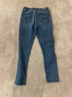 Levi's Women's Medium Blue Skinny Jeans thumbnail 5