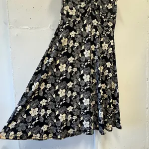 Style & Co Black White Floral Twist Front Midi Dress Size L Short Sleeve Stretch thumbnail 4