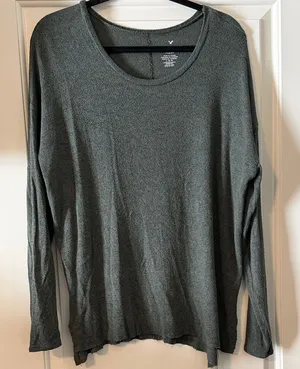 American Eagle Outfitters Long Sleeve Tee thumbnail 1