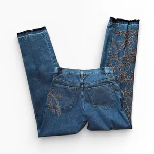 24 Karat Embellished Beaded Embroidered High Waisted Jean Size 6X32 Med Wash thumbnail 4