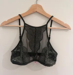 Victoria's Secret Green Lace Bralette Top thumbnail 1