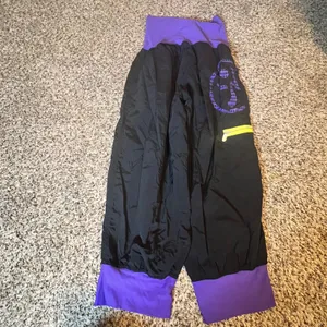 Zumba Fitness Womens Medium Cargo Jogger Pants Black Purple High Waist Dance M‎ thumbnail 9