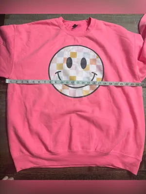 Gildan Pink Crewneck Sweatshirt with Smiley Graphic thumbnail 6