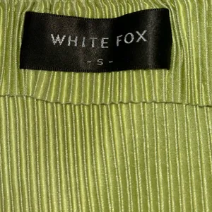 White Fox Boutique Lime Green Maxi Skirt thumbnail 3