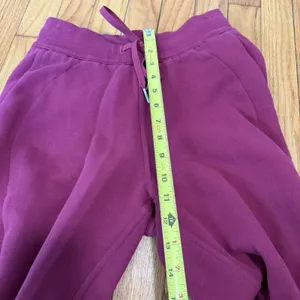 Lululemon‎ Scuba High-Rise Jogger Sweatpant in Dark Pink Size 2 thumbnail 8