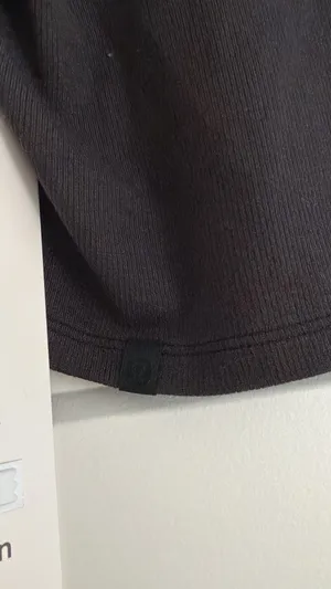 Lululemon Size 6 Hold Tight Long Sleeve in Black thumbnail 7