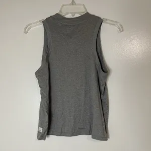 VUORI gray crew neck workout athletic tank top size SMALL thumbnail 4
