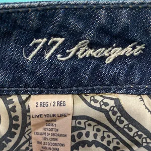 American Eagle Straight Leg Jeans thumbnail 5