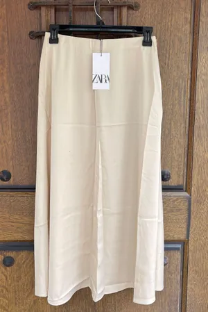Zara A-line Beige Midi Satin Skirt. Size M thumbnail 3