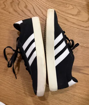 Adidas Sneakers Women’s Black thumbnail 1