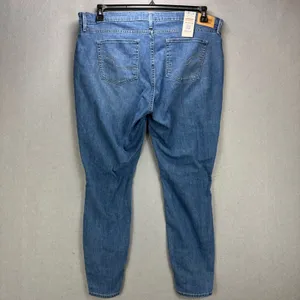 NWT Levi's Signature Jeans Women's 20M Mid Rise Skinny Jeans thumbnail 2