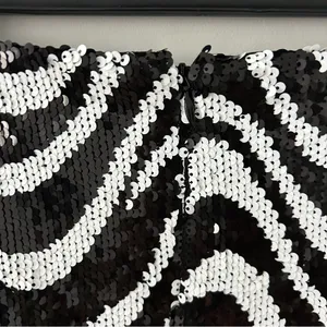 Anthropologie Hutch Black White All Sequin Groovy Wave A Line Mini Skirt M thumbnail 4