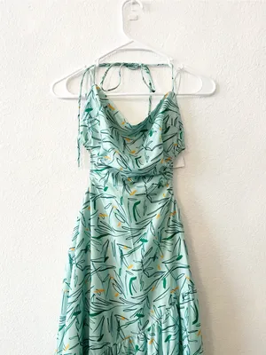 NEW ASTR Revolve Maxi Open Back Cut Dress Green Small‎ Tier thumbnail 2
