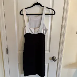 Xscape Cocktail Dress W White Satin Halter And Black Pencil Bottom Size 10 thumbnail 4