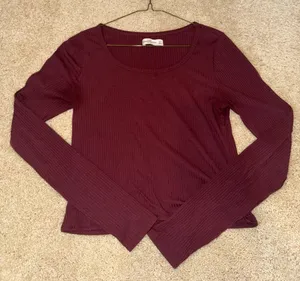Abercrombie Maroon Fitted Long Sleeve Cropped Top thumbnail 1