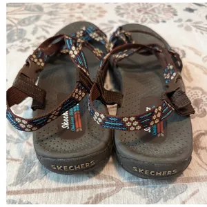 Skechers Reggae Loopy Strappy Trail Hiking Sandals Brown Floral Women's Size 10 thumbnail 3