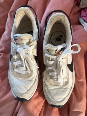 Nike Waffle Sneakers Debut Women’s 6.5 thumbnail 2