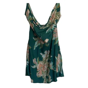 ✨Maya Mini Dress
Le Salty Label✨ Green Size XL thumbnail 5