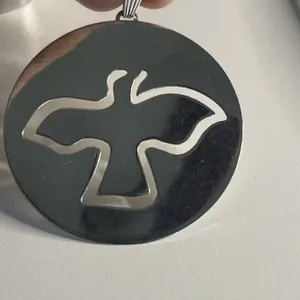Vintage Tiffany & Co. Round Sterling Silver 925 Dove Pendant Lightweight RARE thumbnail 3