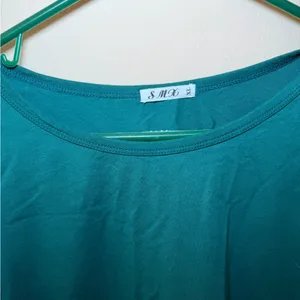 Classic Teal Short Sleeve Women’s Tee Green Size XL thumbnail 2