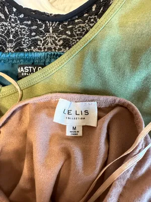 Le lis Halter Top thumbnail 3