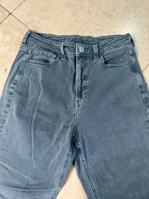 American Eagle Outfitters Stretch Mom Jeans thumbnail 2