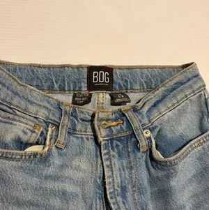 BDG Jeans High-Rise Distressed Flare  thumbnail 3