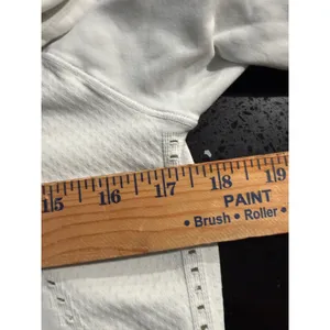 Athleta White Long Sleeve Pointelle Mesh Seamless Training Top S 211280002‎ thumbnail 5