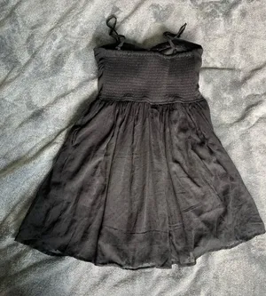 Black Dress Size M thumbnail 2