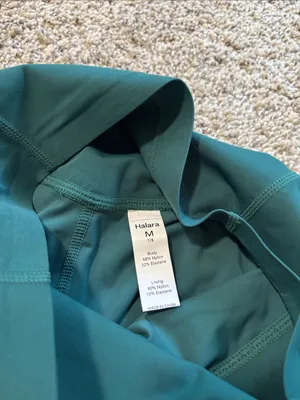 Halara Leggings size medium thumbnail 3