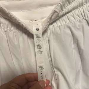 Lululemon Athletica White Athletic Shorts with Flowy Fit thumbnail 3