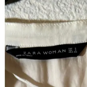 Zara Woman Size S Cream Semi-Sheer Popover Split V-Neck Long Sleeve Top thumbnail 4
