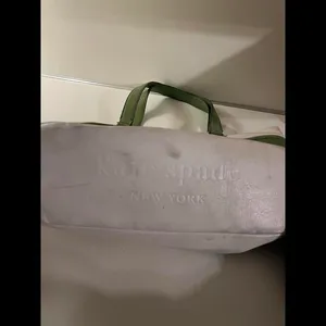 Kate Spade Green and White Leather Handbag thumbnail 5