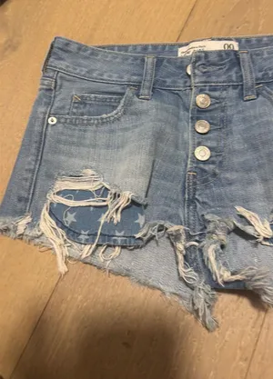 Abercrombie thumbnail 1