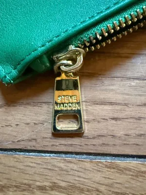 Steve Madden Green Wristlet Wallet ID Window Card Case Organizer Small Pouch thumbnail 3