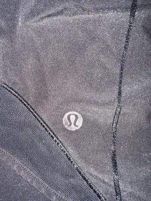 Lululemon Shorts Hotty Hot 2.5" Black thumbnail 2
