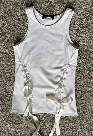 White Fox White Tank thumbnail 1