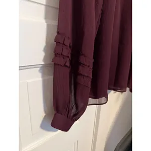 Ann Taylor Purple Crinkle Chiffon Ruffle Long Sleeve Blouse Size L thumbnail 8