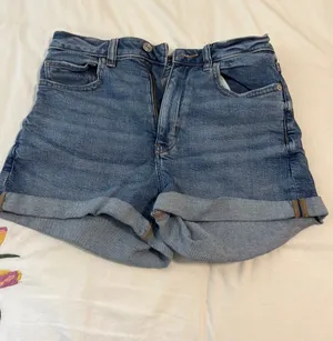 American Eagle Mom Shorts thumbnail 1