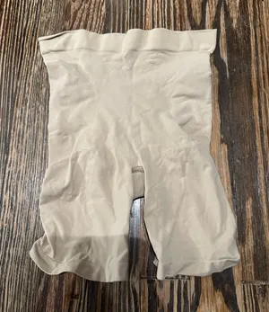 SKIMS NWT High-Waisted mid thigh Shapewear Shorts large thumbnail 1