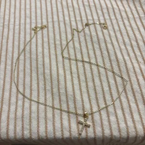Cross pendant necklace thumbnail 2