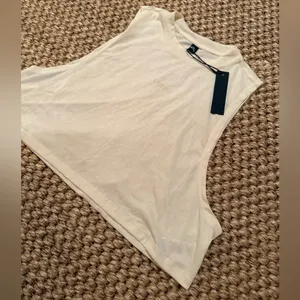 Oner Active NWT go to muscle crop tank in off white women’s size medium thumbnail 3
