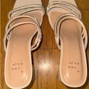 Brand New Target A New Day Sparkly + Pink Beige Square Heels thumbnail 4