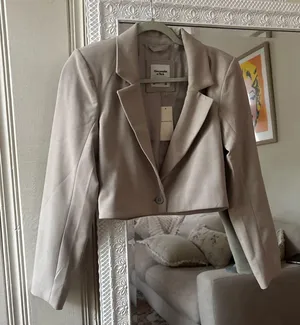 Abercrombie Cropped Light Blazer thumbnail 1
